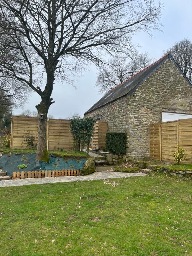 La Petite Maison De Kerguiniou *